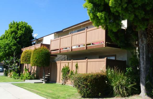 3821 Franklin Ave photos photos