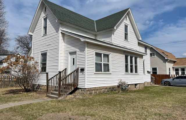 Upper 2BD/1BA Apartment photos photos