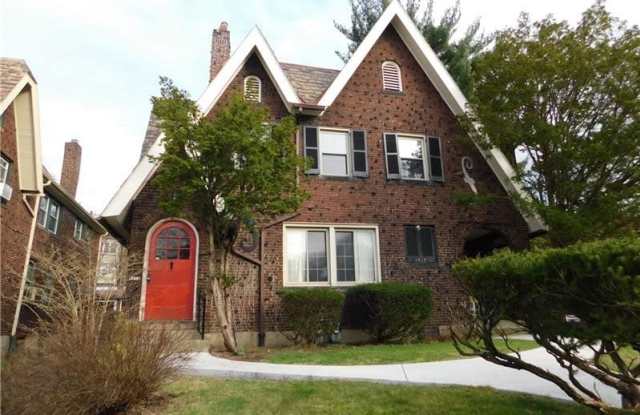 1014 N Highland Ave - 1014 North Highland Avenue, Pittsburgh, PA 15206