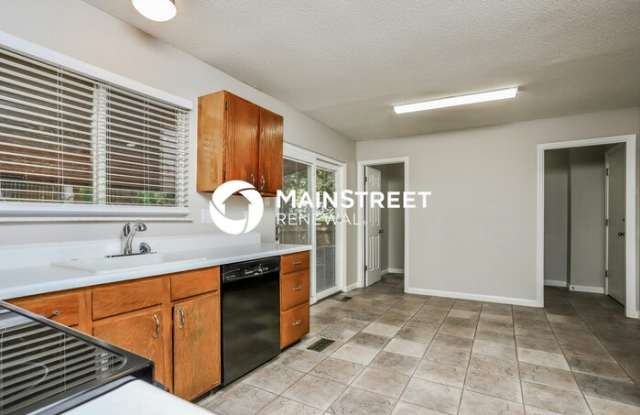 1133 Treetop Village Drive Gallery 4