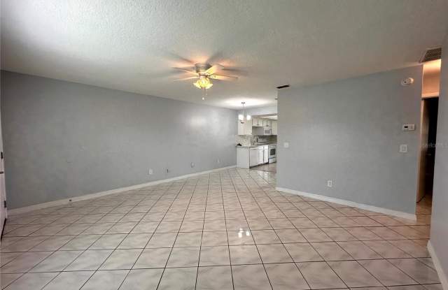 22 W COUNTRY COVE Way Gallery 4