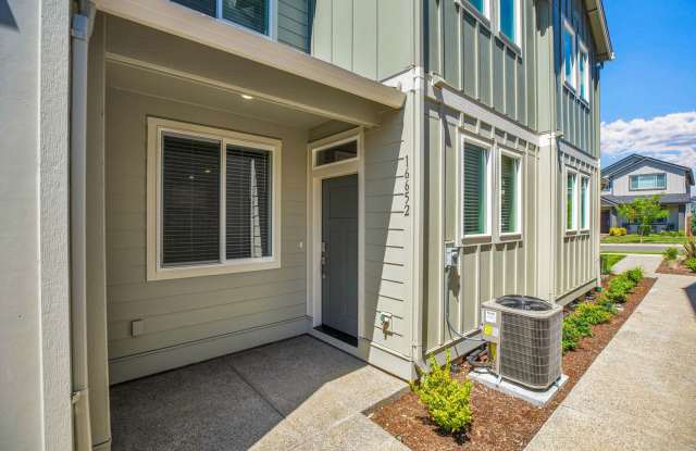 MODERN TIGARD TOWNHOME | ATTACHED 2-CAR GARAGE | FIREPLACE | PRIME LOCATION photos photos MODERN TIGARD TOWNHOME | ATTACHED 2-CAR GARAGE | FIREPLACE | PRIME LOCATION photos photos