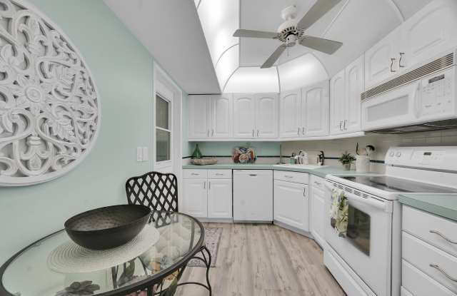 3492 NE Causeway Boulevard Gallery 3