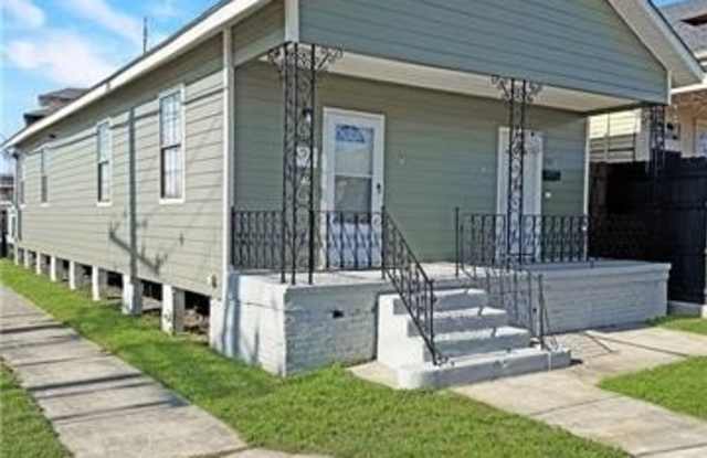 753 S GENOIS Street photos photos