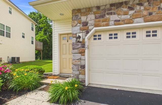 Spacious Townhouse on Mapleton Blvd. photos photos Spacious Townhouse on Mapleton Blvd. photos photos