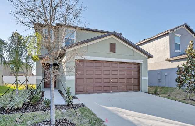Newer fully fenced backyard 4 Bds/2.5 Bths Home with great floor plan and Resort community photos photos
