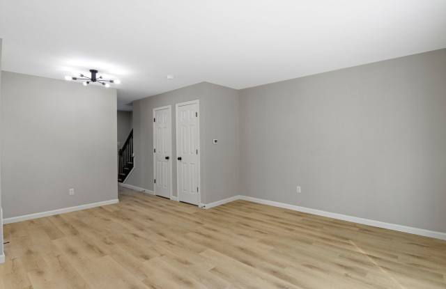 The Riverside Apartment Homes Gallery 4