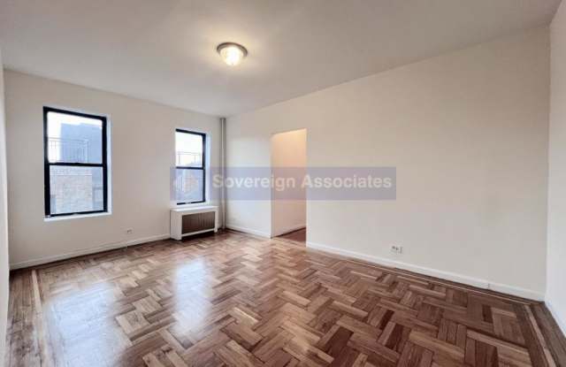 20 Magaw Place photos photos