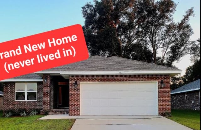 5037 Quarterdeck St. - 5037 Quarter Deck Street, Bellview, FL 32526