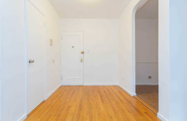 12325 82nd Ave Gallery 4
