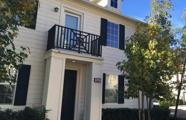 Columbus Square: 3 Bedroom 2.5 Bath Attached Townhome, photos photos
