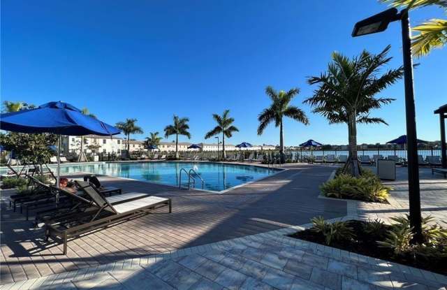 315 NE 208TH TER MIAMI, FL 33179 photos photos