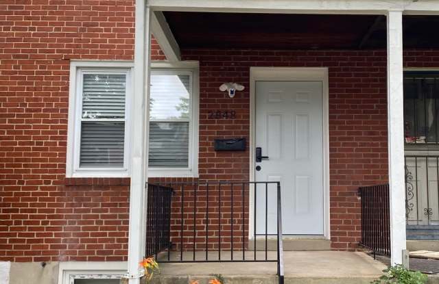 2848 Edgecombe Circle South - D AVAILABLE $650 - 2848 Edgecombe Circle South, Baltimore, MD 21215