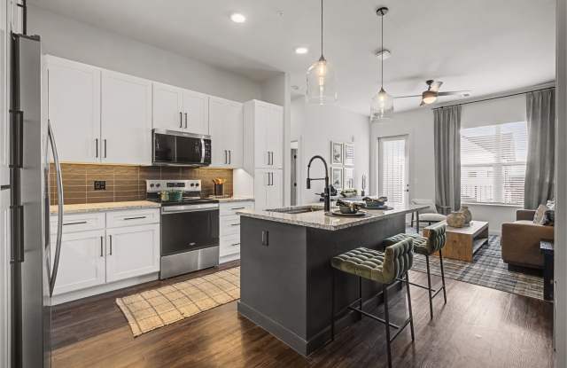 Cortland Peterson photos photos