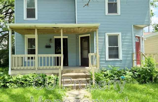 704 South Vine Street photos photos