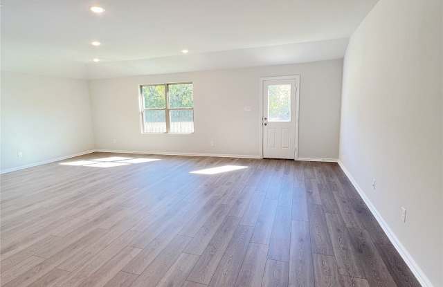 1817 Saint James Place Lane Gallery 2