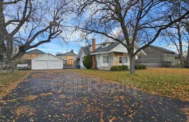 12019 E Valleyway photos photos