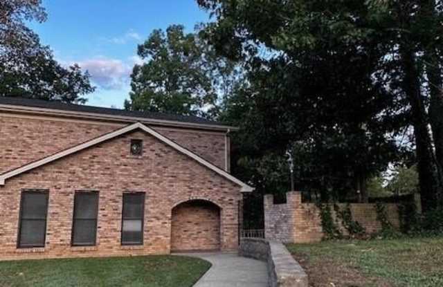 3507 Lakeside Court Gallery 3