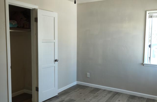 1209 Lilienthal Lane Gallery 4