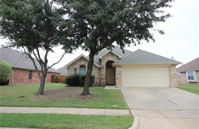 1332 Clearwater Drive - 1332 Clearwater Drive, Grand Prairie, TX 75052