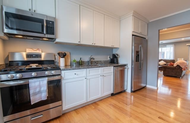 16 Bayberry Dr - 16 Bayberry Drive, Norfolk County, MA 02067