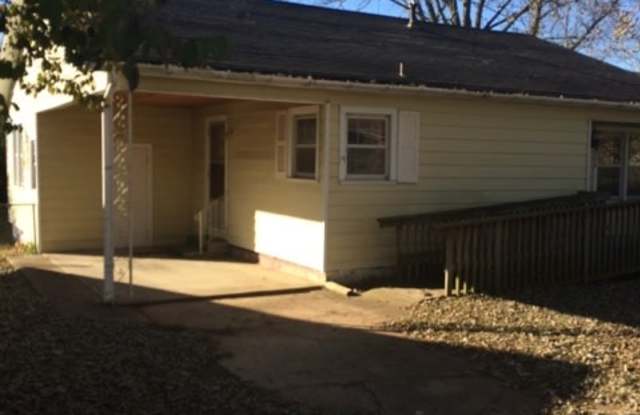 2 Bedroom House close to High School photos photos