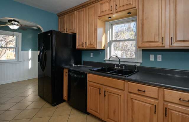 6456 Poppleton Avenue Gallery 3