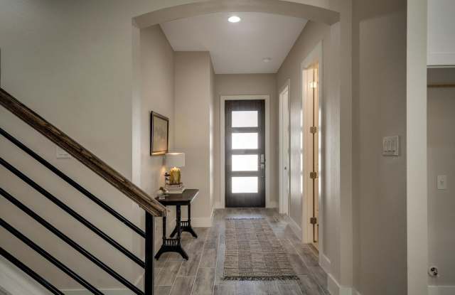 4-BEDROOM LUXURY HOME Gallery 4