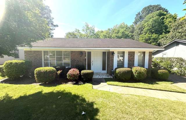** 2 Bed 2 Bath located by Trenholm State ** Call 334-366-9198 to schedule a self tour photos photos