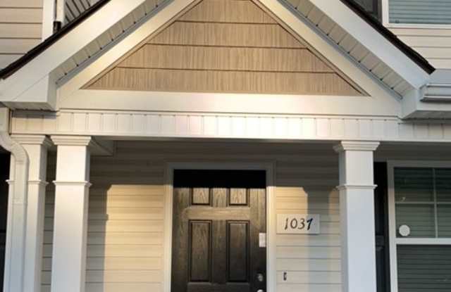Centrally located townhome In Murfreesboro photos photos