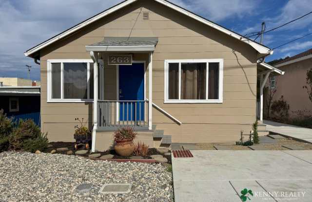 Bright 2BR/1BA Home Near the Beach in Pacifica’s Sharp Park Gallery 1