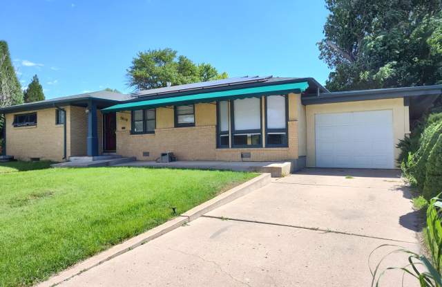 ALL PROSPECTIVE TENANTS MUST SUBMIT A $58 NON-REFUNDABLE APPLICATION FEE PER APPLICANT ONLINE AND BE PRE-QUALIFIED PRIOR TO ANY SHOWINGS photos photos