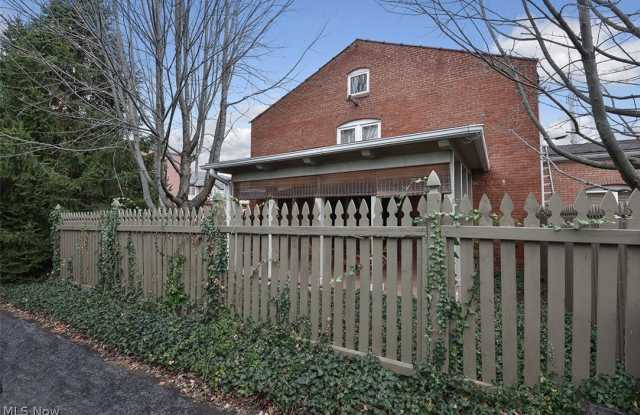 19915 Lake Road Gallery 2