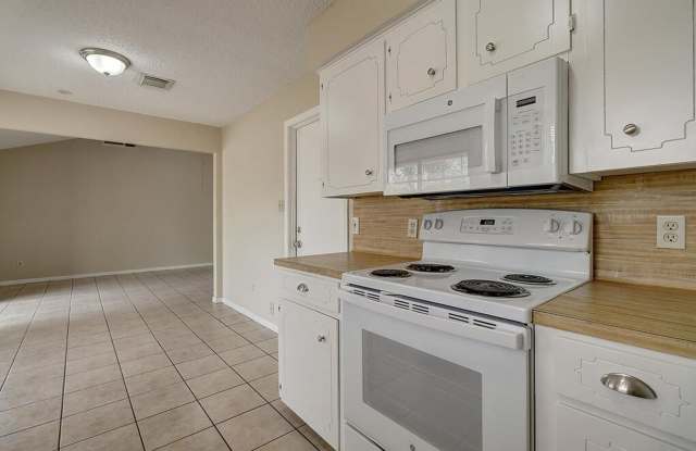 5225 Bonham - 3/Bed 2/Bath - $1595/month photos photos