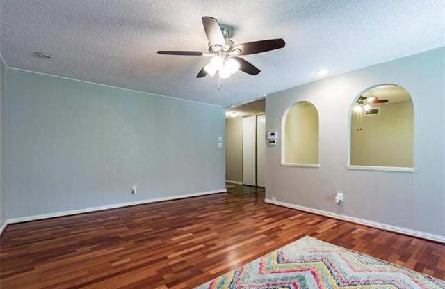 5704 Macrae Street Gallery 4
