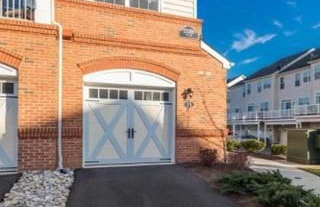 23286 SOUTHDOWN MANOR TERRACE photos photos