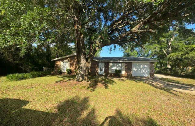 Cute Ranch Style Home - 4250 Sally Street, Pace, FL 32571