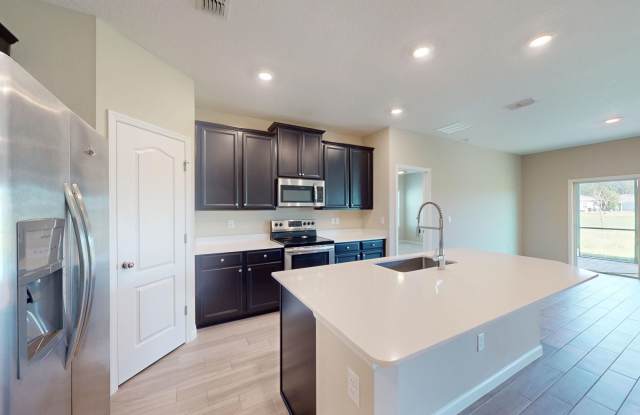 Welcome to this beautiful 3-bedroom, 2-bathroom home for rent in the desirable Longleaf community! photos photos