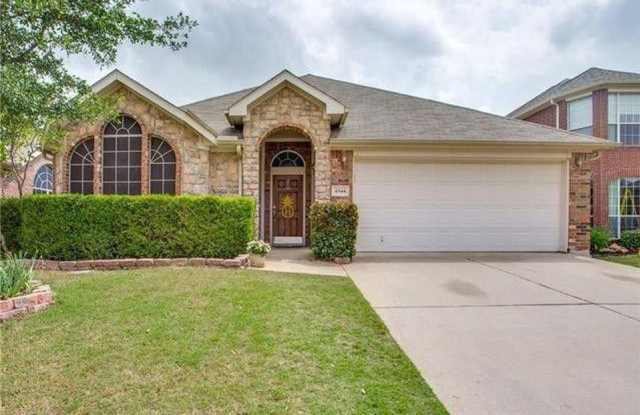 4544 DRAGONFLY Way - 4544 Dragonfly Way, Fort Worth, TX 76244