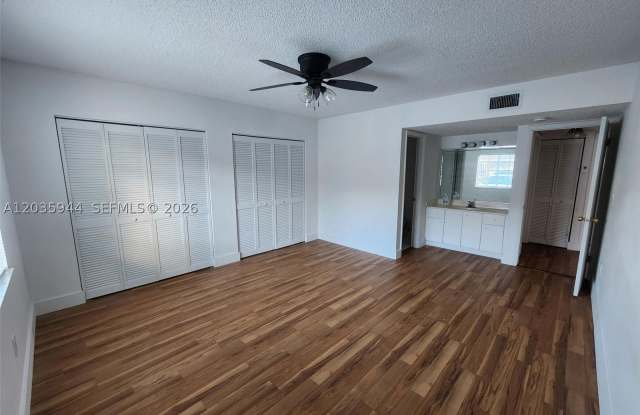 10019 W Okeechobee Rd Gallery 2