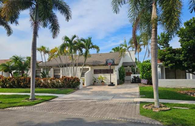 16657 Redwood Way Gallery 2