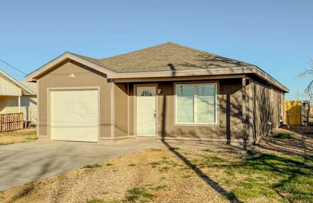 AMRR: East Lubbock Home ready for Immediate move in! photos photos