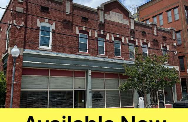 703 N 4th St photos photos