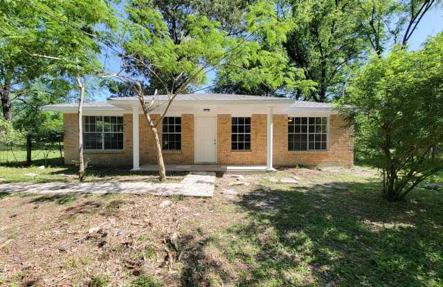 BEAUTIFUL RECENTLY REMODELED LEASE HOME IN HUNTSVILLE, TEXAS photos photos