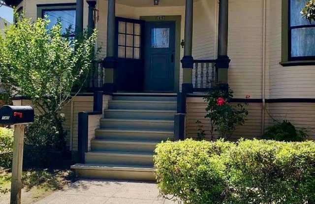 Charming Vintage Home Steps from Downtown Santa Cruz photos photos