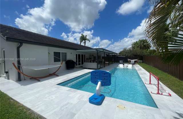 16341 SW 145th Ct photos photos