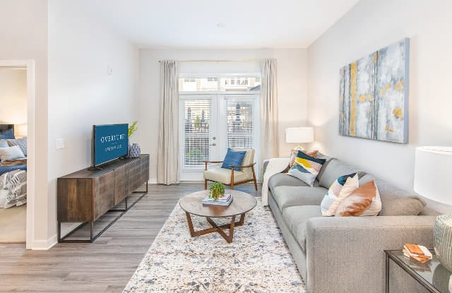 Overture Greenville Age 55+ Apartment Homes Gallery 4