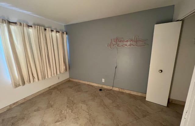 55 Tropic Isle Dr - 55 Tropic Isle Drive, Delray Beach, FL 33483