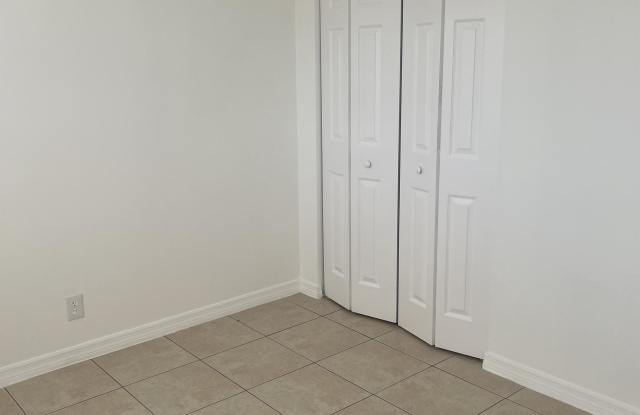 2910 NW 55th Avenue - 2B Gallery 4