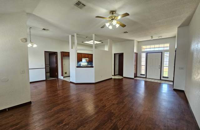 (3) Bed/(2) Bath in SE Norman Avail Now! Gallery 3
